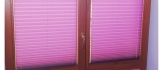 Fioletowe plisy okienne do salonu